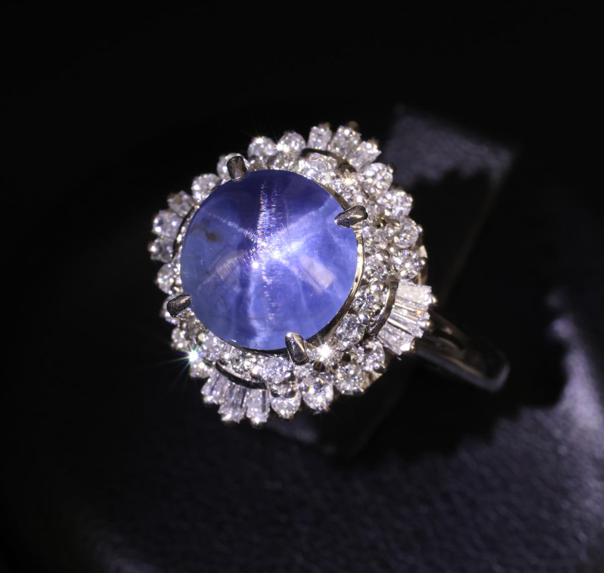 5.40ct GIA Unheated Color Chage Star Sapphire 0.64ct Diamond Platinum Ring S-5.5