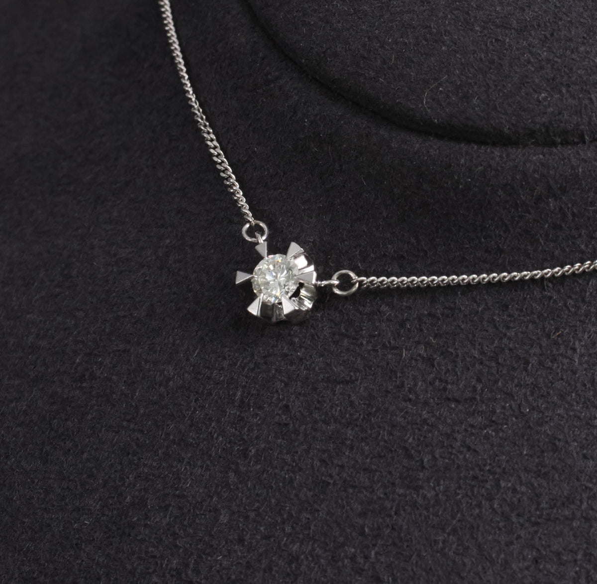 0.35ct GH/VS Natural Untreated Diamond Platinum Pendant Snowflake Necklace