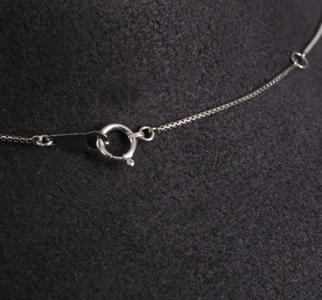 Fine 0.36ct Round Cut Natural Diamond & Platinum Tear Drop Snake Necklace