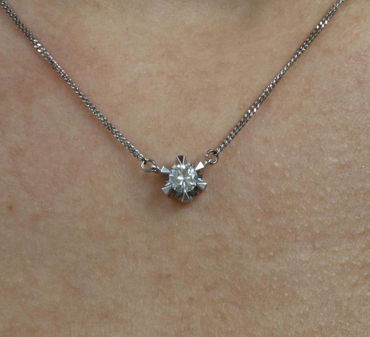 0.35ct GH/VS Natural Untreated Diamond Platinum Pendant Snowflake Necklace