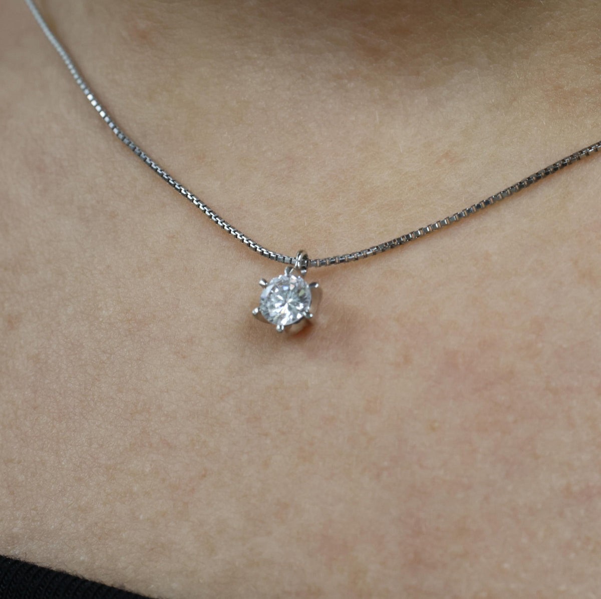 Classic 0.35ct Round Natural Untreated Diamond Platinum Pendant Necklace