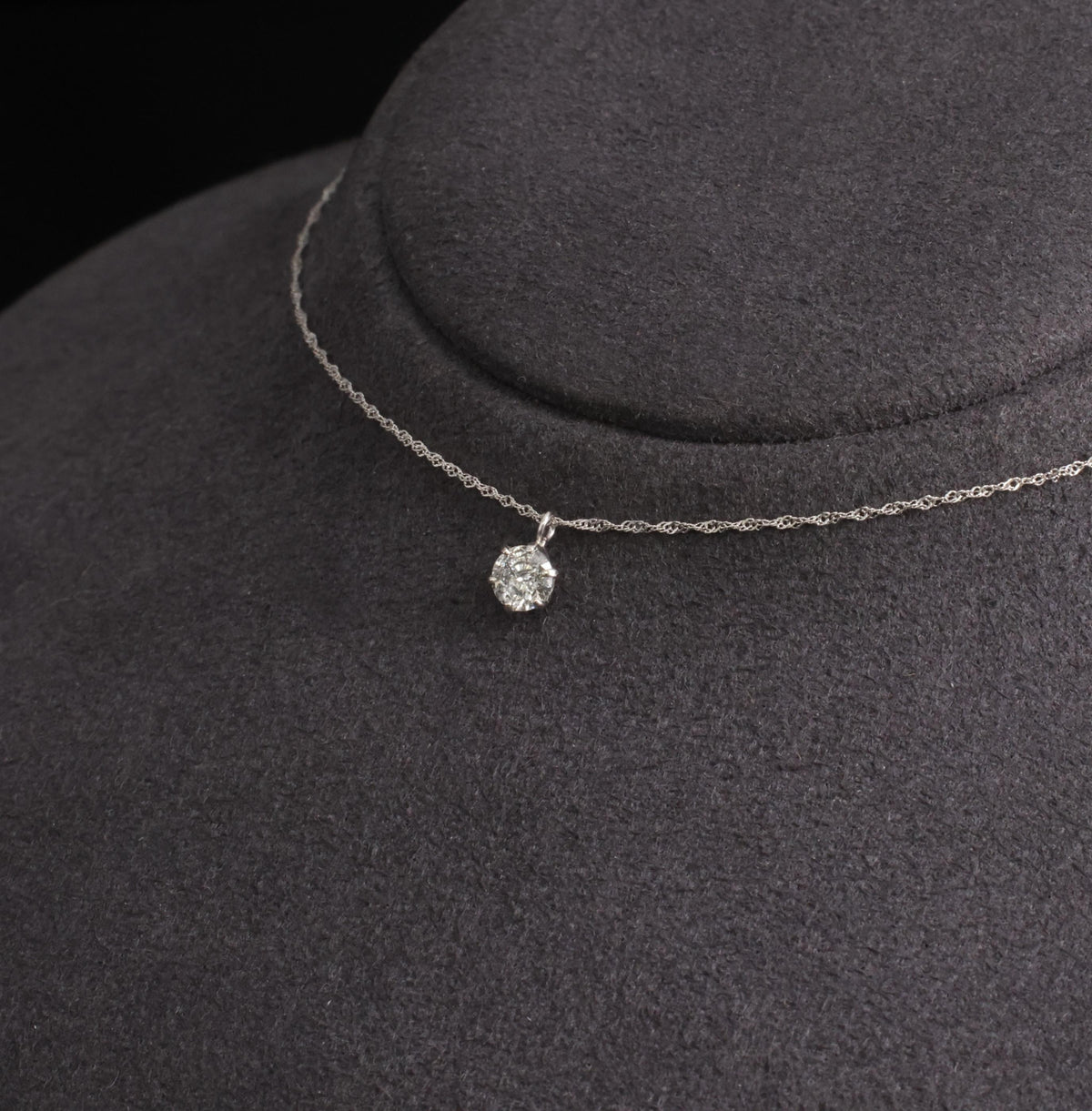 Classic 0.30ct Round Natural Untreated Diamond Pendant & Platinum Chain Necklace