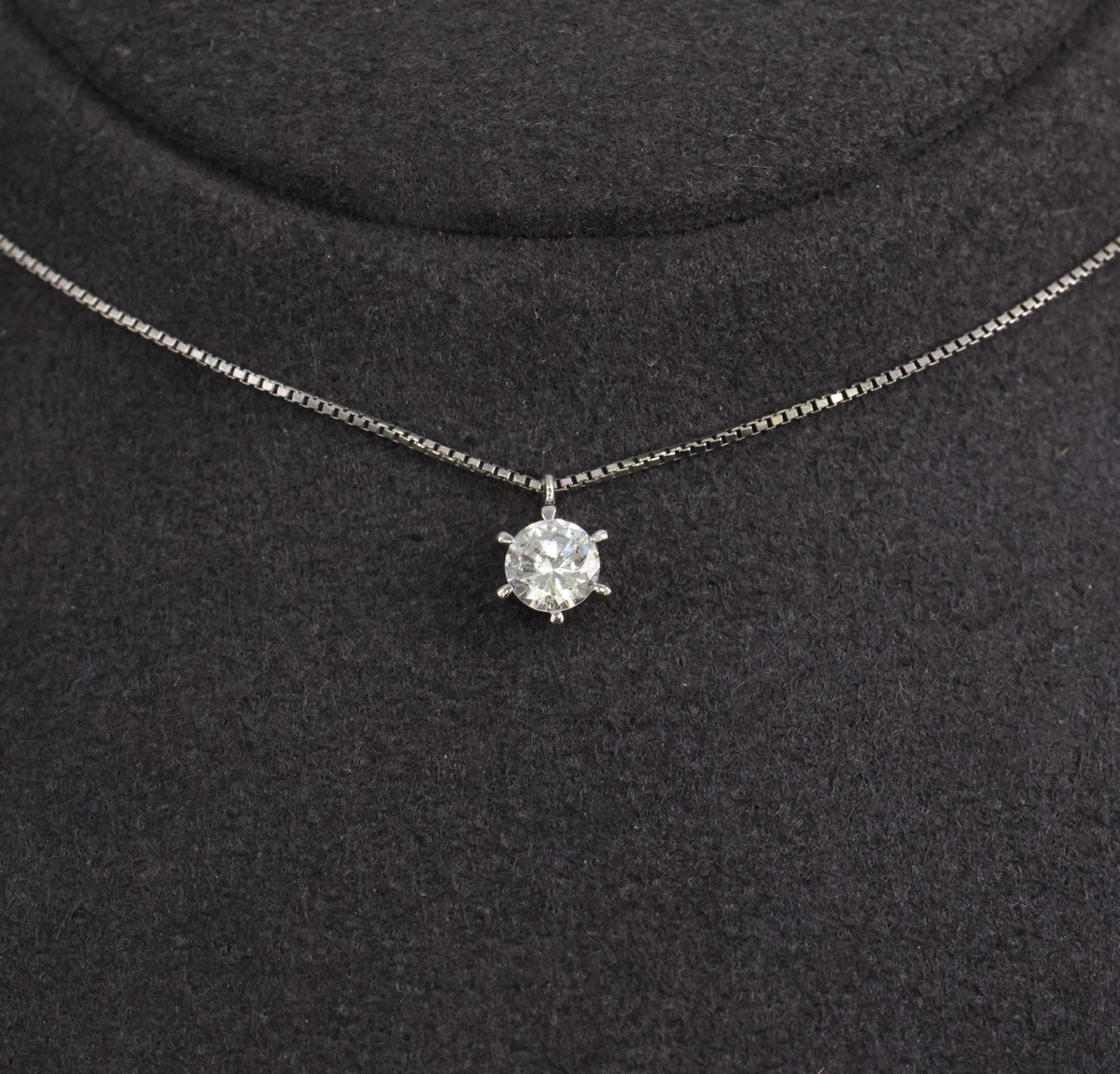 Classic 0.35ct Round Natural Untreated Diamond Platinum Pendant Necklace