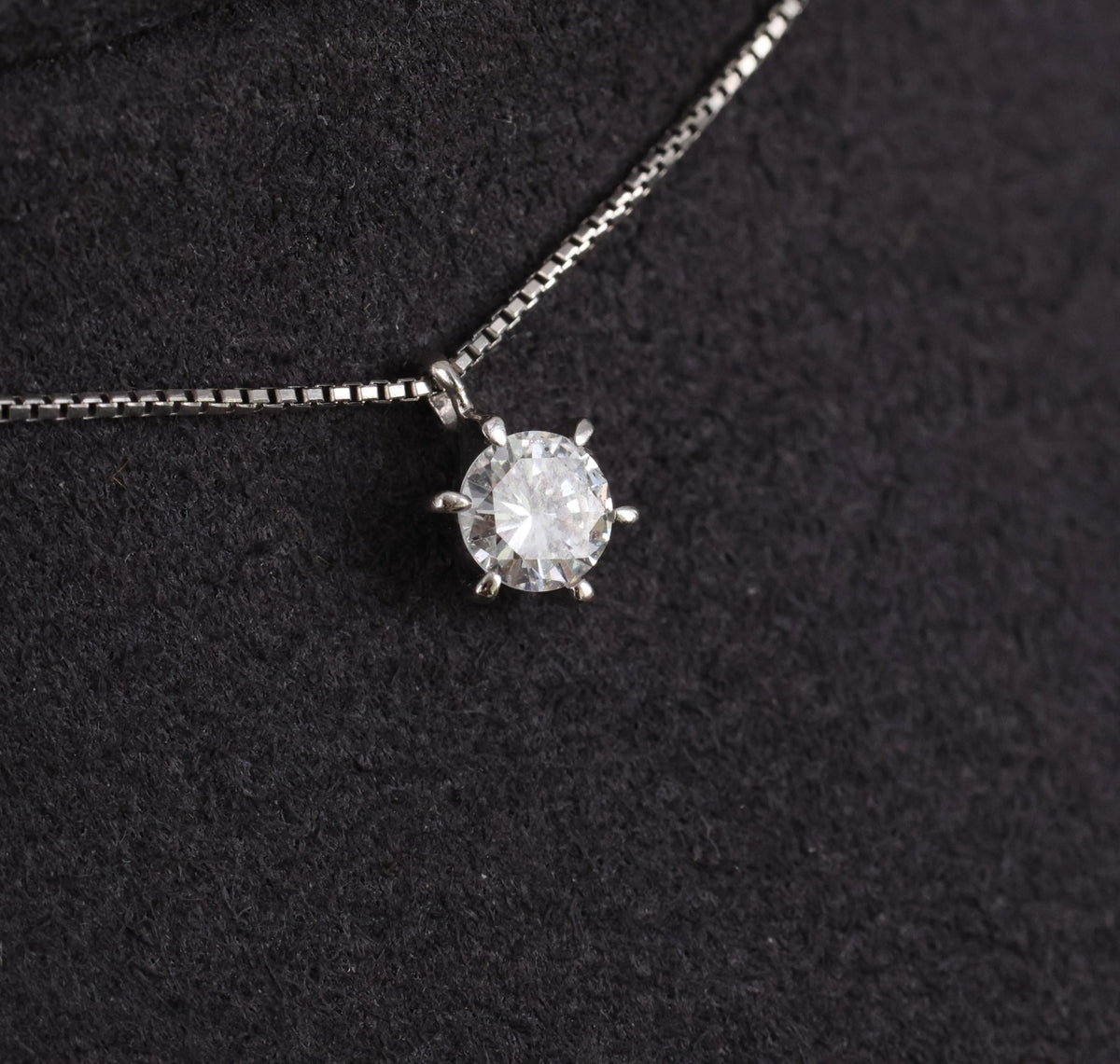 Classic 0.35ct Round Natural Untreated Diamond Platinum Pendant Necklace