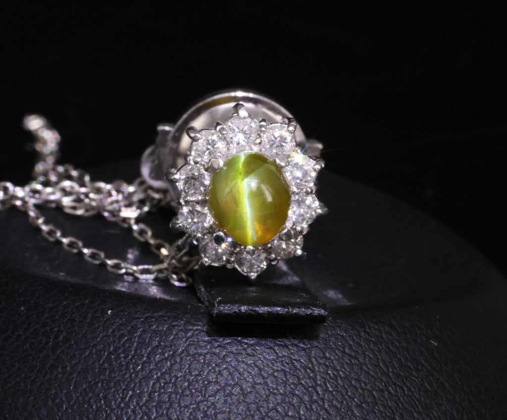 Vintage 1.60ct Chrysoberyl Cat's Eye & 0.41ct Diamond Platinum Tie Tack Pin