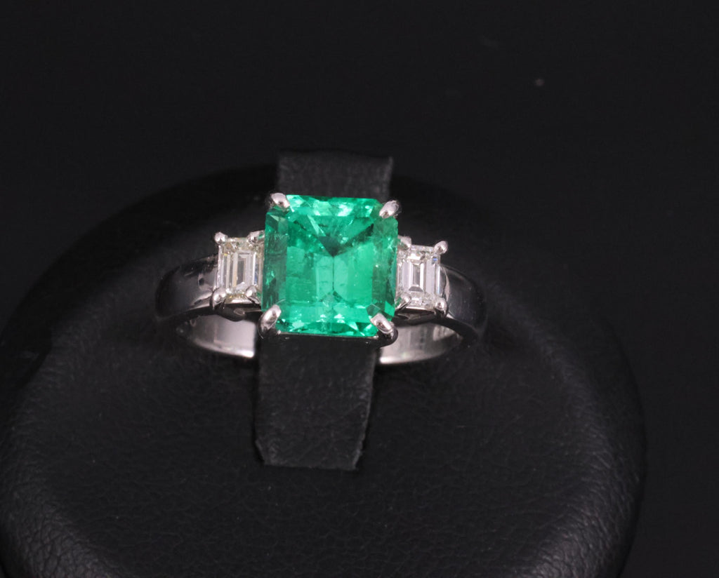 Fine 1.98ct GIA Colombian Emerald & 0.28ct Diamond Platinum Ring, Size 6.25