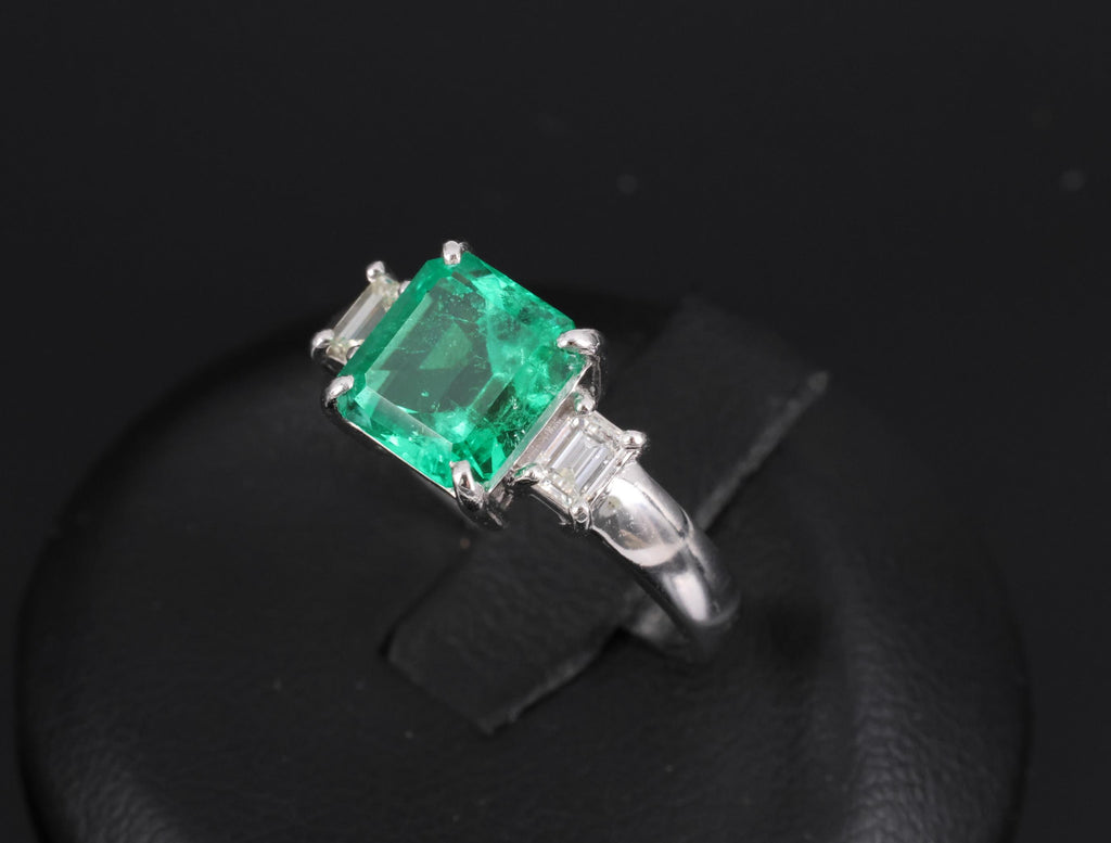 Fine 1.98ct GIA Colombian Emerald & 0.28ct Diamond Platinum Ring, Size 6.25