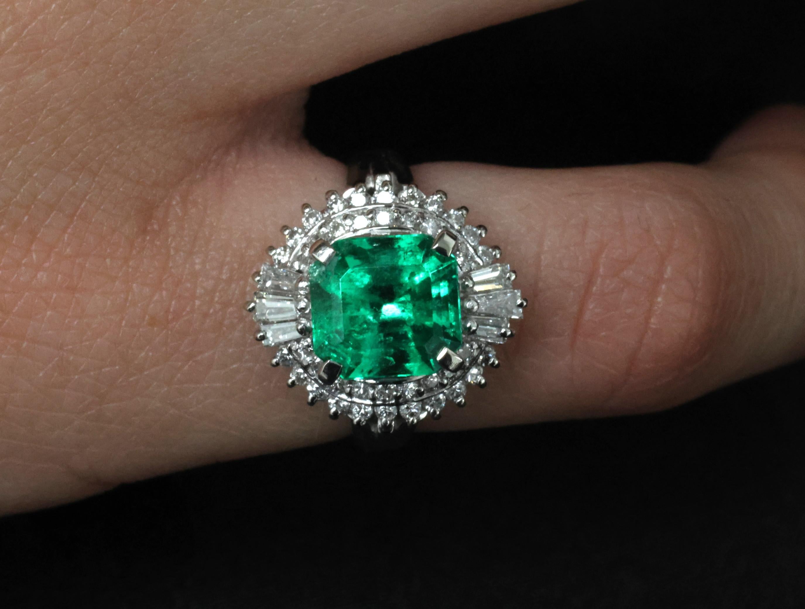 Rare 2.08ct GIA Colombian No Oil Emerald 0.51ct Diamond Platinum Ring Size 4.25