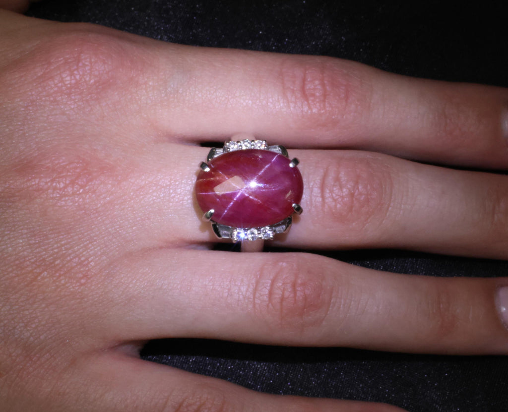 Vintage 22.06ct Natural Star Ruby & 0.58ct Diamond Platinum Ring Size 9.25