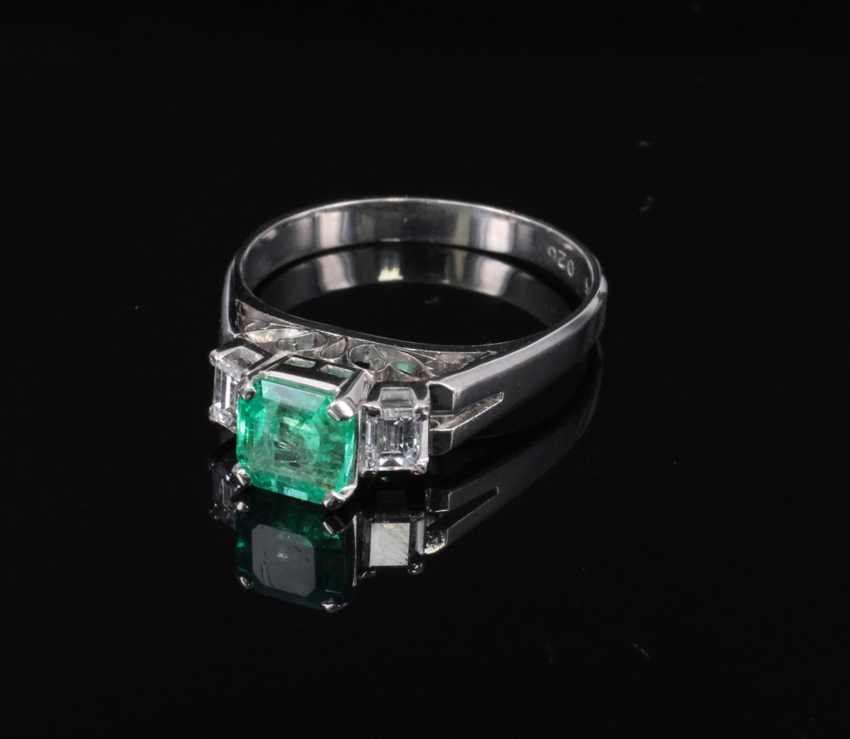 Estate 0.85ct Natural Colombian Emerald 0.26ct Diamond Platinum Ring, Size 6.25