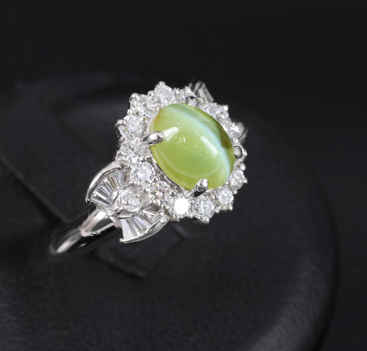 Fine 2.98ct Natural Chrysoberyl Cat's Eye & 0.63ct Diamond Platinum Ring, Size 6