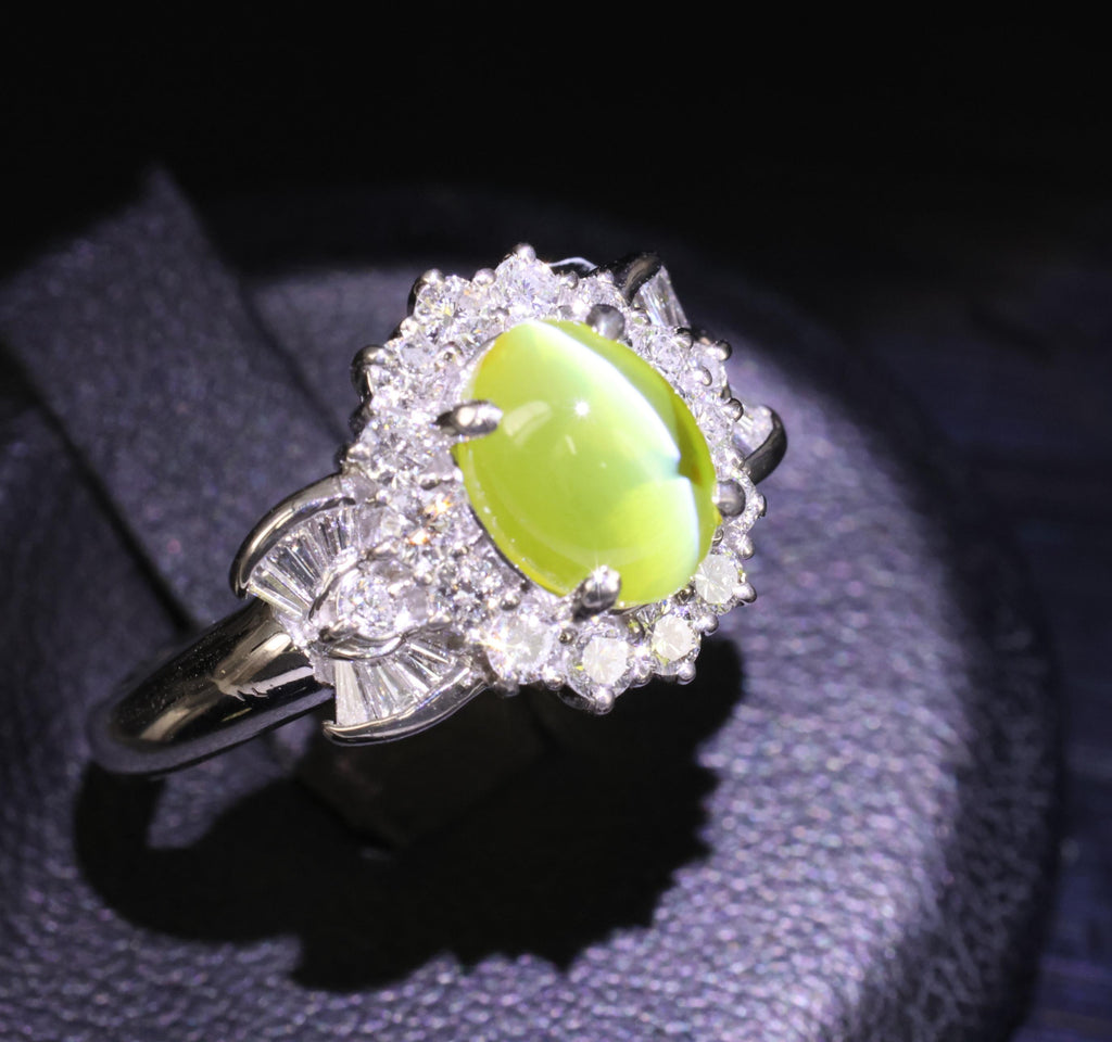 Fine 2.98ct Natural Chrysoberyl Cat's Eye & 0.63ct Diamond Platinum Ring, Size 6