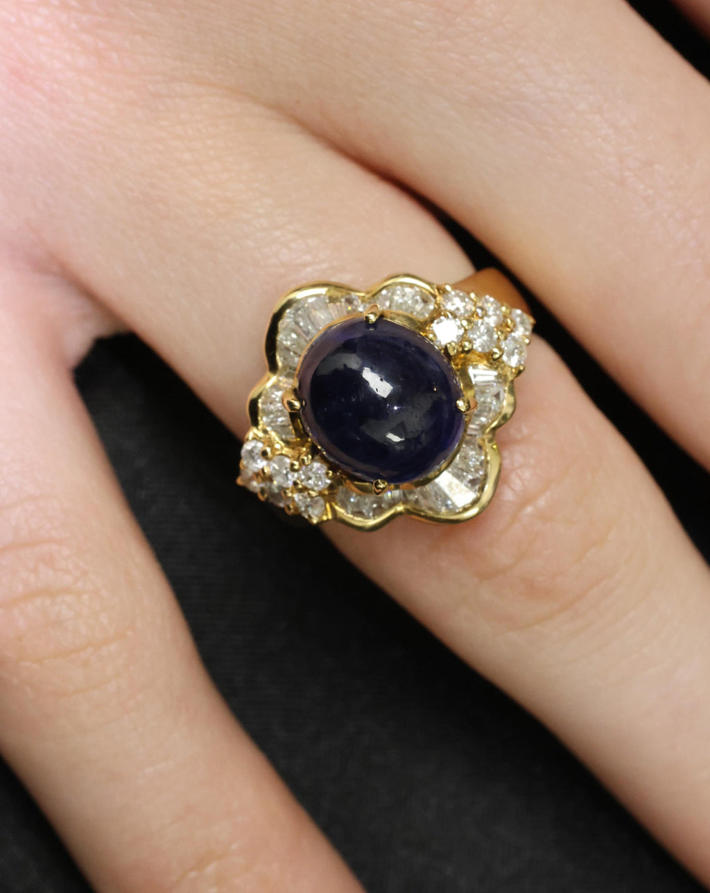 Vintage 8.37ct Deep Blue Sapphire & 1.10ct Diamond 18K Yellow Gold Ring Size 5