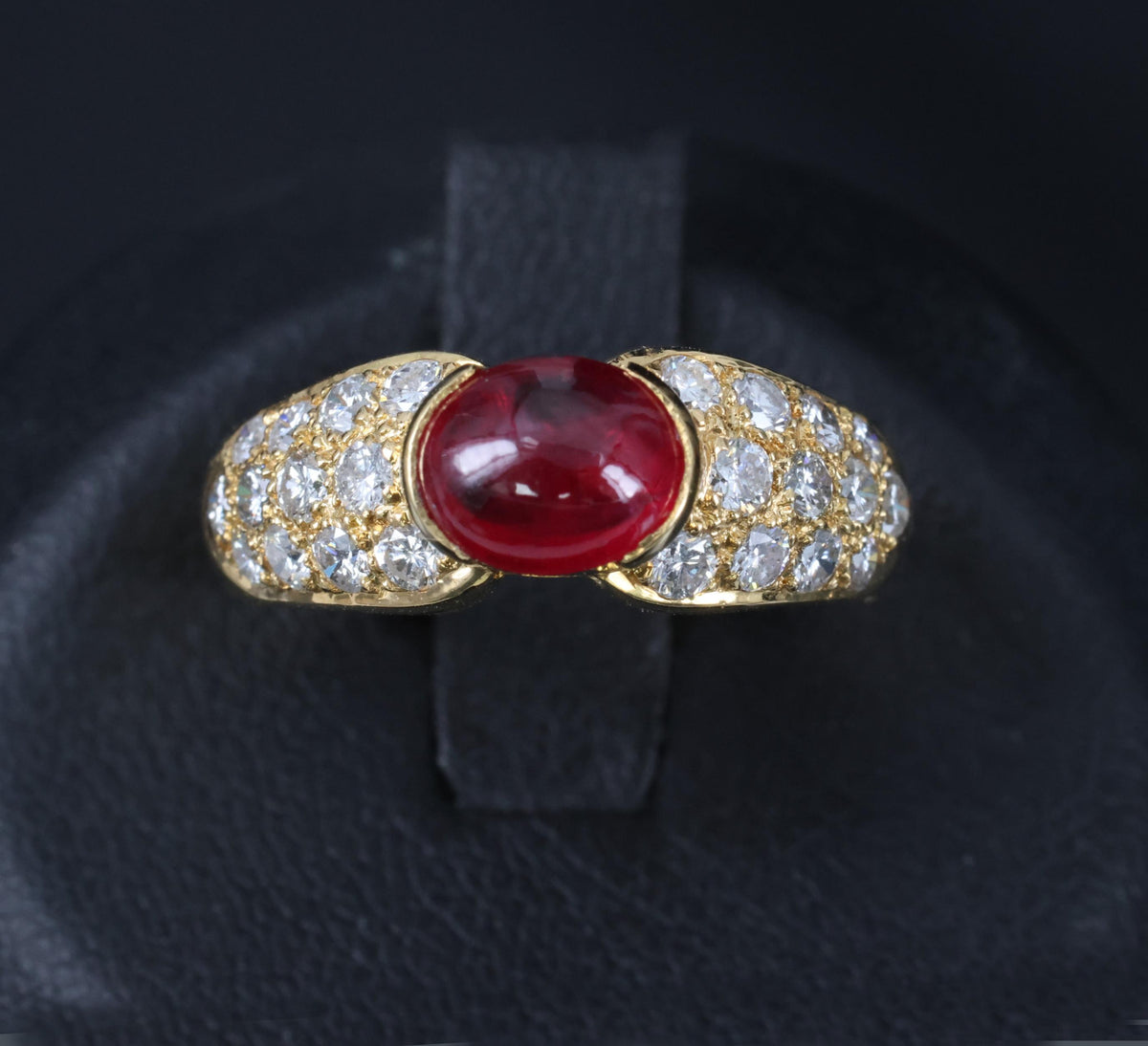 Fine 1.04ct Cabochon Natural Ruby & 0.78ct Diamond 18K Yellow Gold Ring Size 5.5