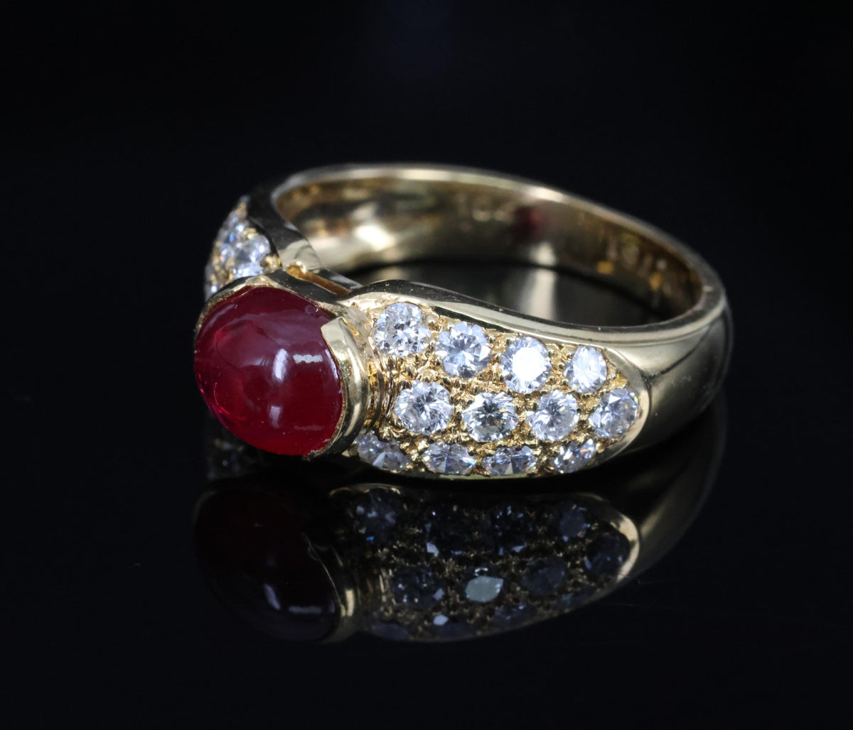 Fine 1.04ct Cabochon Natural Ruby & 0.78ct Diamond 18K Yellow Gold Ring Size 5.5