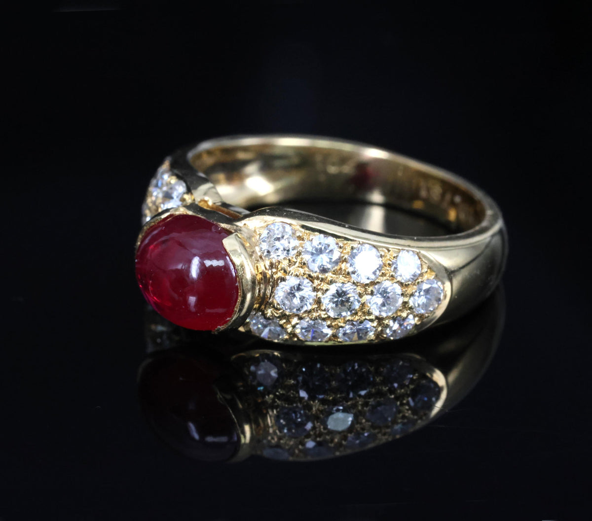 Fine 1.04ct Cabochon Natural Ruby & 0.78ct Diamond 18K Yellow Gold Ring Size 5.5