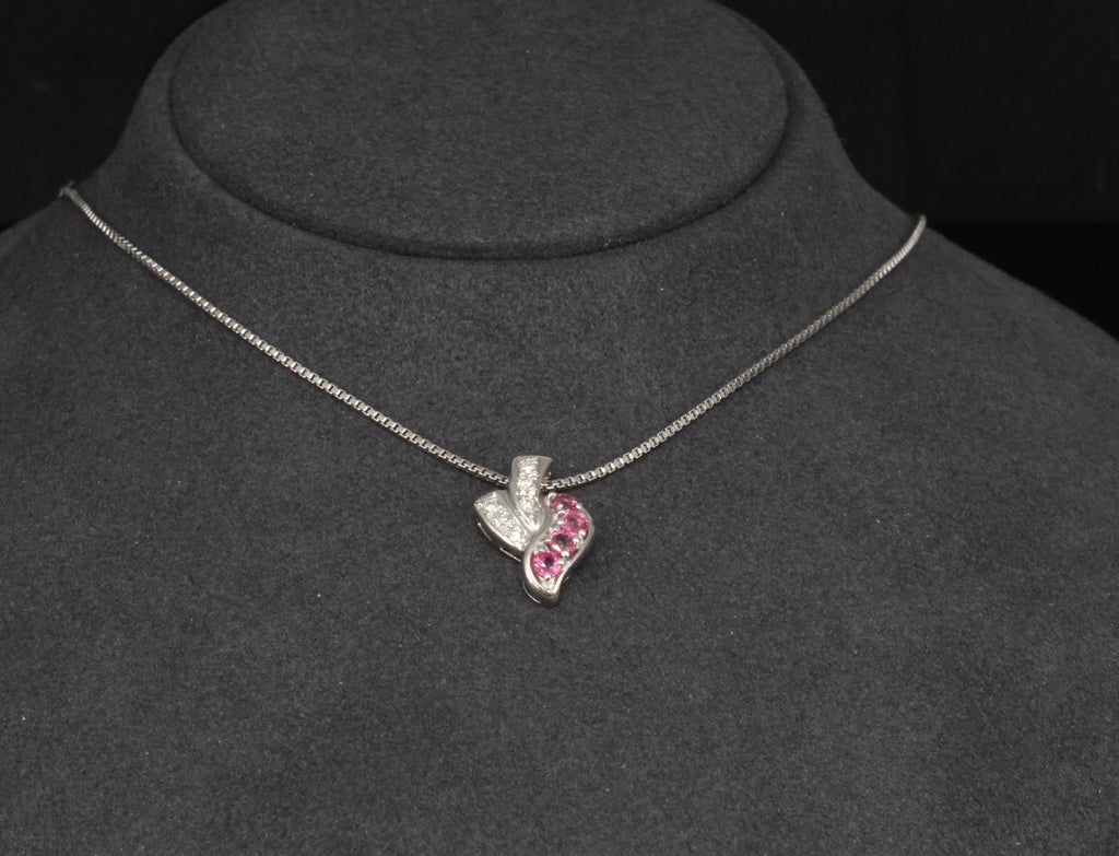 Vintage 0.36ct Natural Ruby & 0.09ct Diamond Platinum Necklace 6.8 Grams