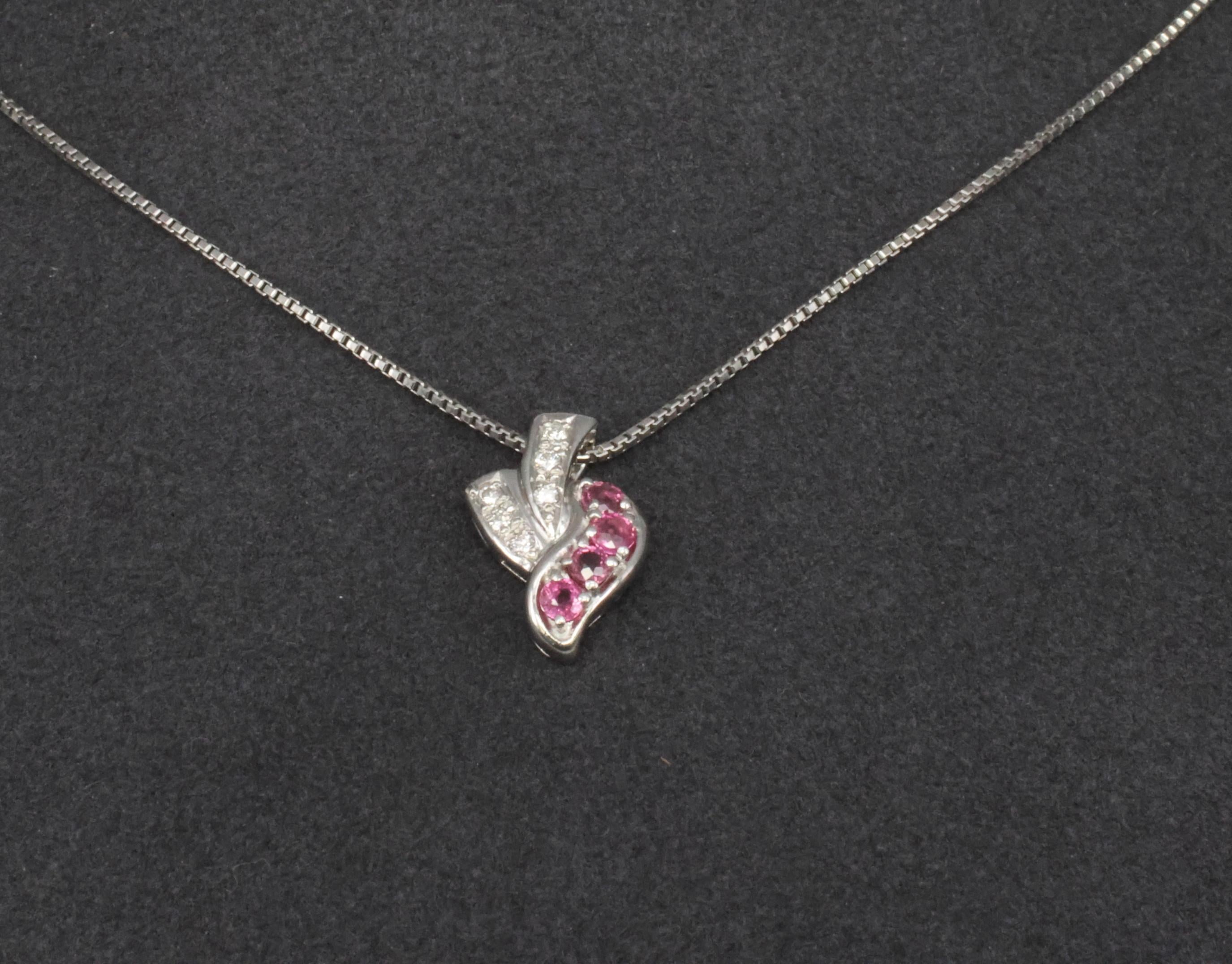 Vintage 0.36ct Natural Ruby & 0.09ct Diamond Platinum Necklace 6.8 Grams