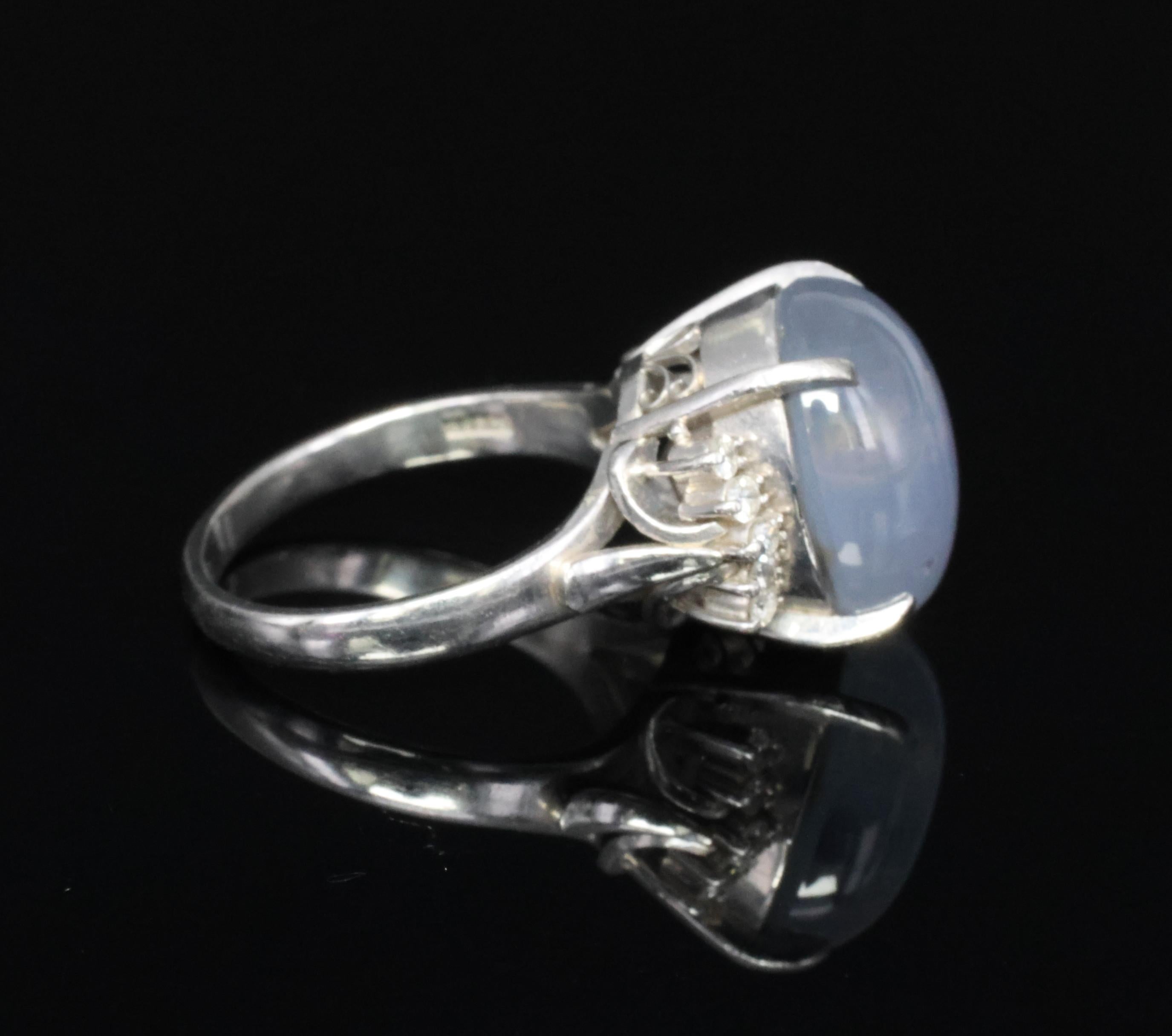 Vintage 14.12ct Natural Star Sapphire & 0.22ct Diamond Platinum Ring, Size 7.5