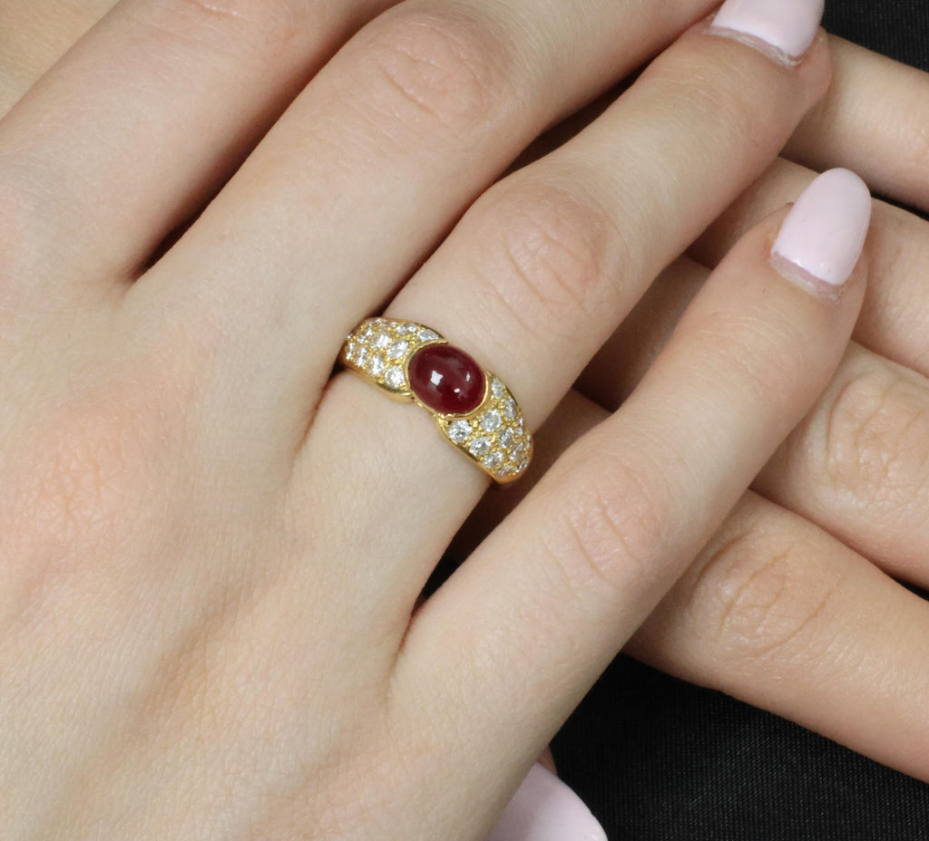 Fine 1.04ct Cabochon Natural Ruby & 0.78ct Diamond 18K Yellow Gold Ring Size 5.5