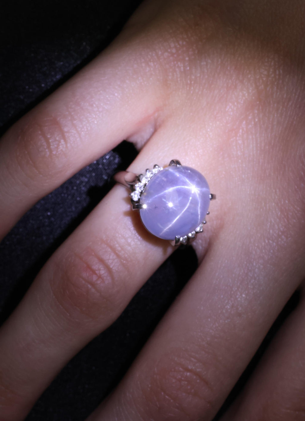 Vintage 14.12ct Natural Star Sapphire & 0.22ct Diamond Platinum Ring, Size 7.5