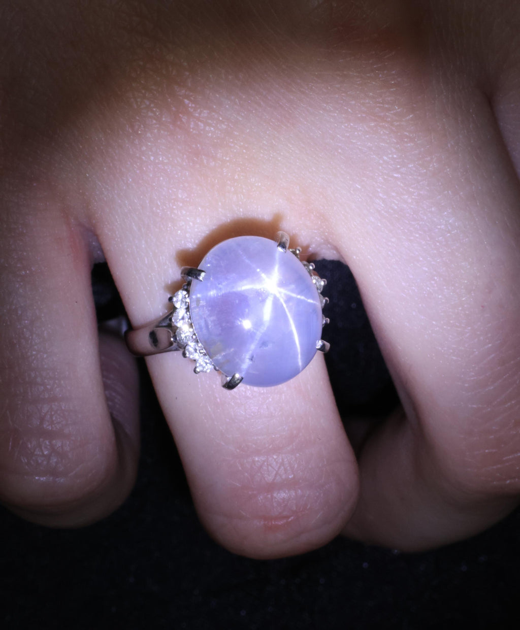 Vintage 14.12ct Natural Star Sapphire & 0.22ct Diamond Platinum Ring, Size 7.5