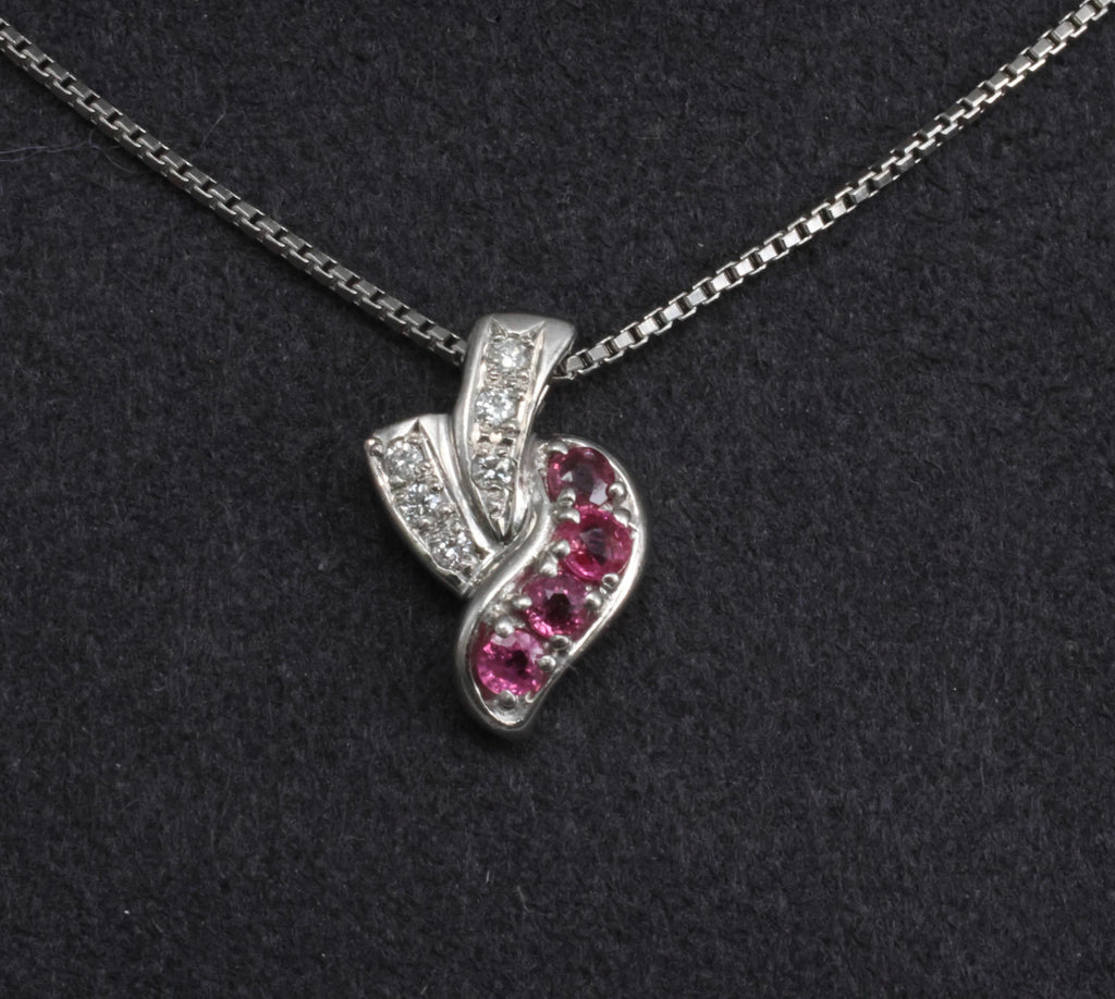 Vintage 0.36ct Natural Ruby & 0.09ct Diamond Platinum Necklace 6.8 Grams