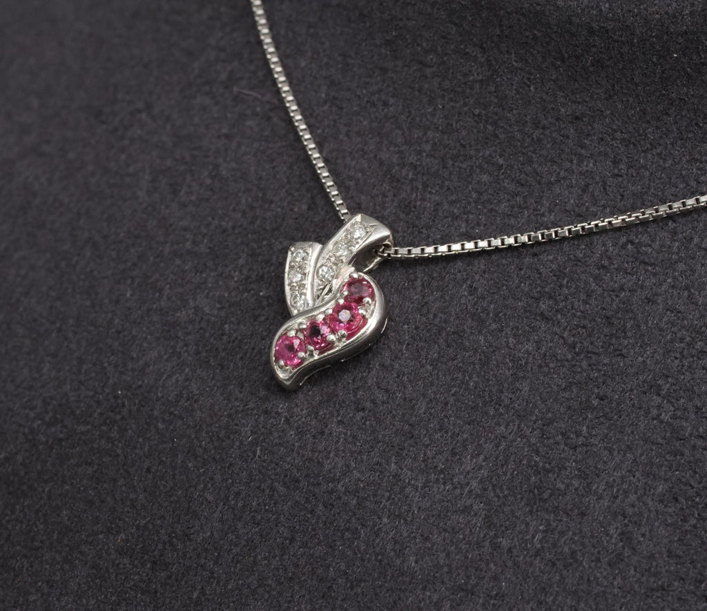 Vintage 0.36ct Natural Ruby & 0.09ct Diamond Platinum Necklace 6.8 Grams