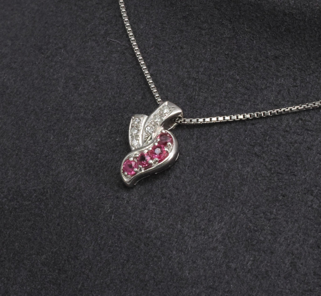 Vintage 0.36ct Natural Ruby & 0.09ct Diamond Platinum Necklace 6.8 Grams