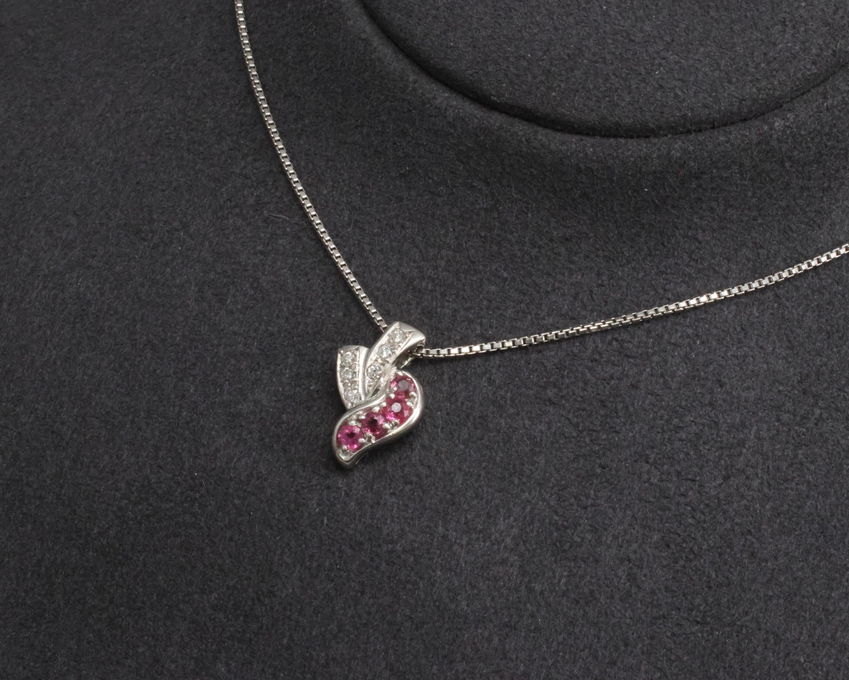 Vintage 0.36ct Natural Ruby & 0.09ct Diamond Platinum Necklace 6.8 Grams