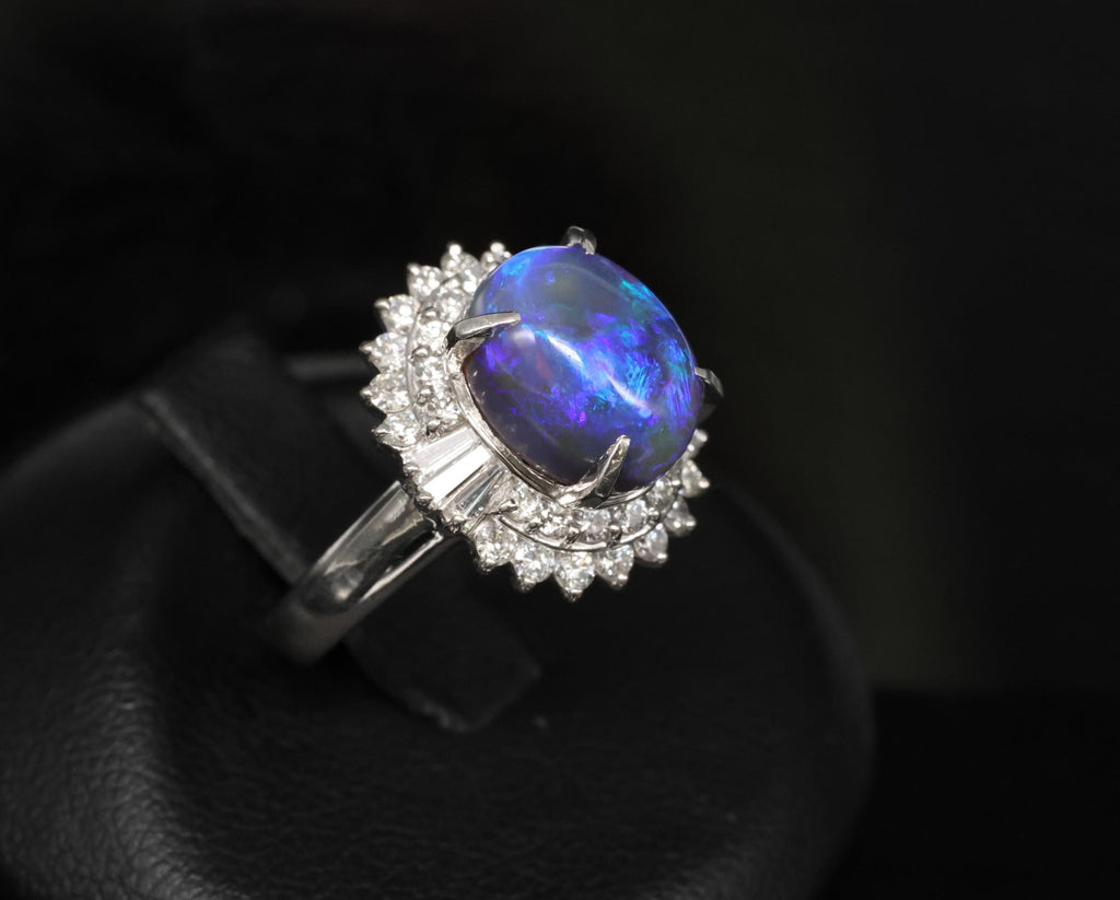 Vintage 3.60ct Natural Black Opal 0.81ct Diamond Platinum Ring Size 4