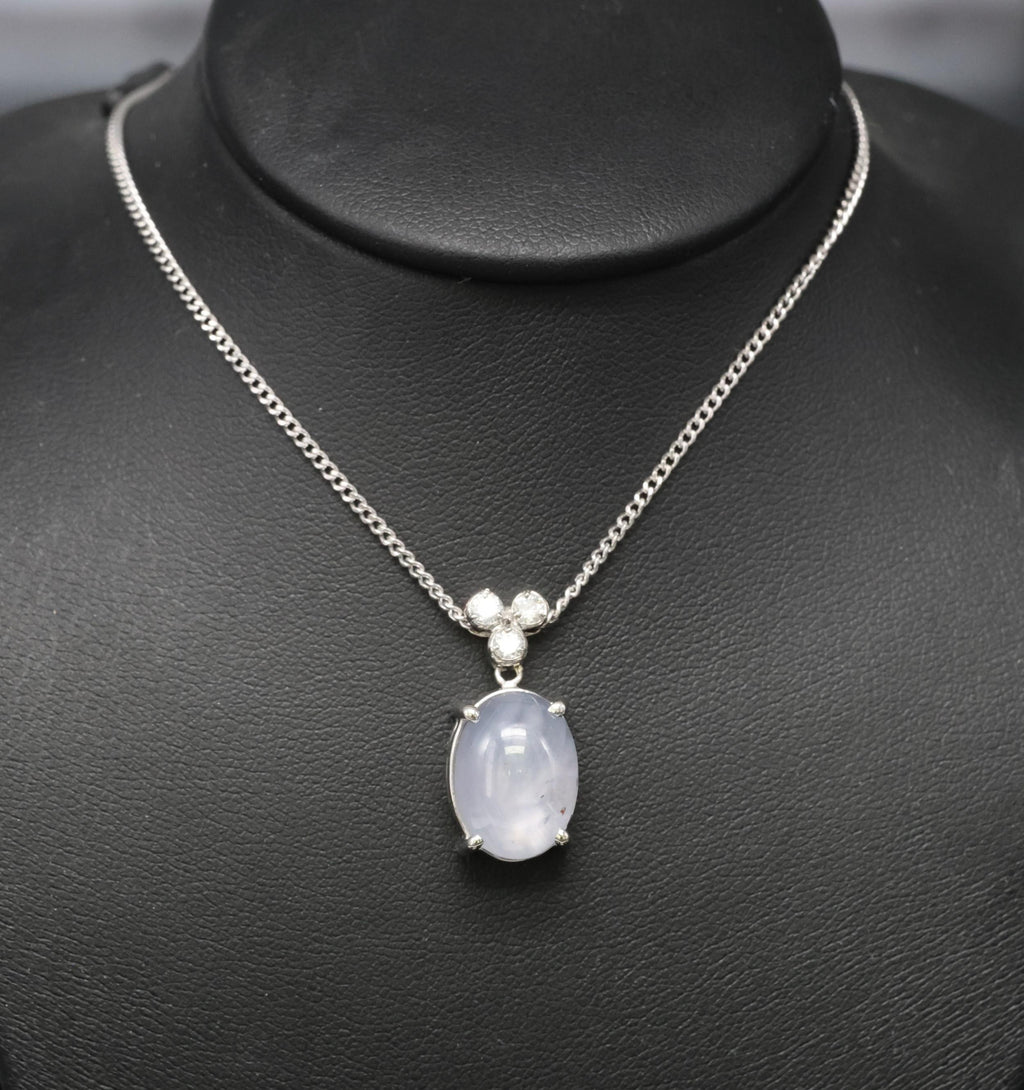 Vintage 11.33ct Natural Star Sapphire 0.19ct Diamond Platinum 15.5 Inch Necklace