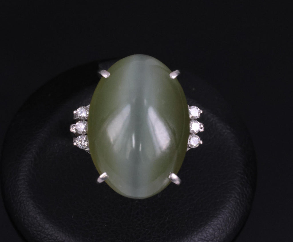 15.84ct Nephrite Jade Cat's Eye & 0.17ct Diamond Platinum Ring, Size 6.75