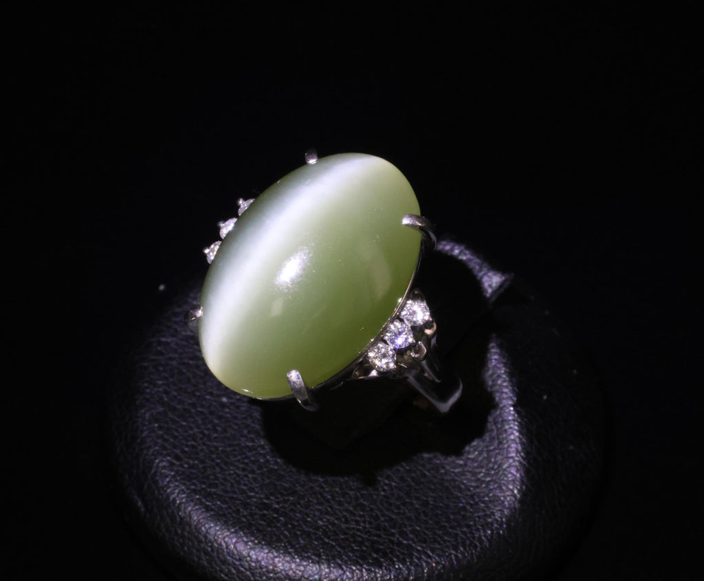 15.84ct Nephrite Jade Cat's Eye & 0.17ct Diamond Platinum Ring, Size 6.75