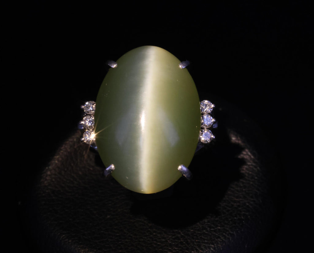 15.84ct Nephrite Jade Cat's Eye & 0.17ct Diamond Platinum Ring, Size 6.75