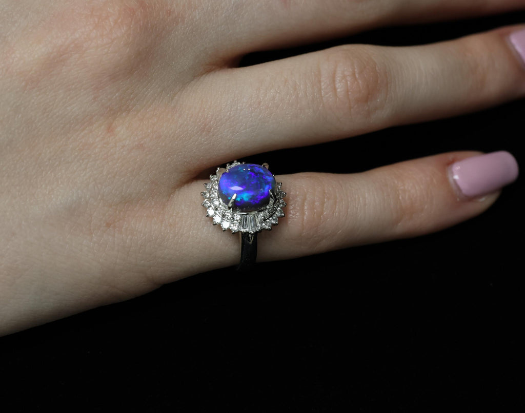 Vintage 3.60ct Natural Black Opal 0.81ct Diamond Platinum Ring Size 4