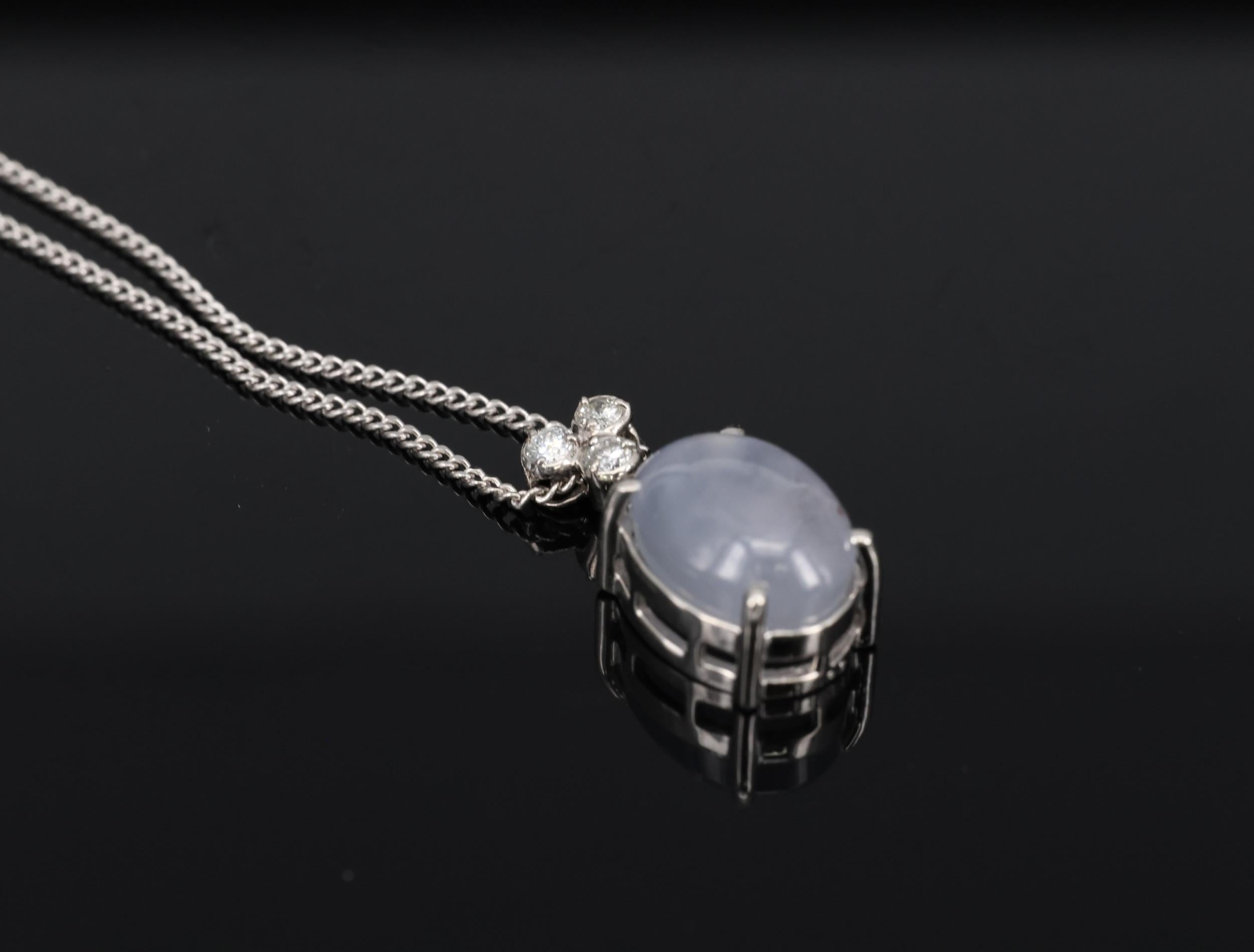 Vintage 11.33ct Natural Star Sapphire 0.19ct Diamond Platinum 15.5 Inch Necklace