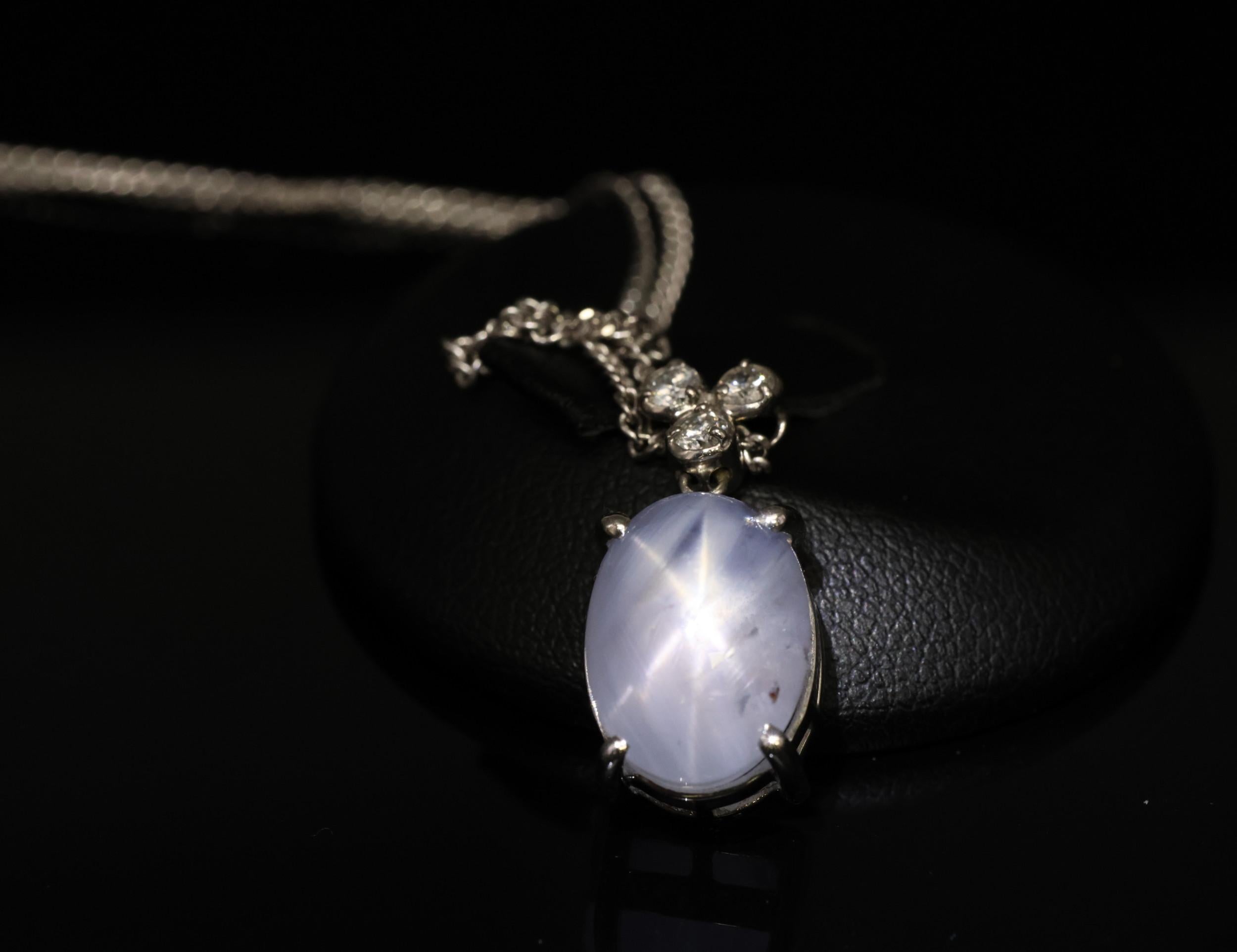 Vintage 11.33ct Natural Star Sapphire 0.19ct Diamond Platinum 15.5 Inch Necklace