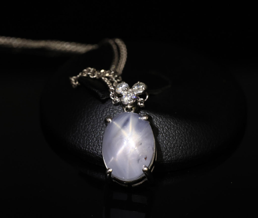 Vintage 11.33ct Natural Star Sapphire 0.19ct Diamond Platinum 15.5 Inch Necklace