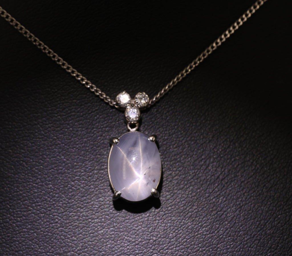 Vintage 11.33ct Natural Star Sapphire 0.19ct Diamond Platinum 15.5 Inch Necklace