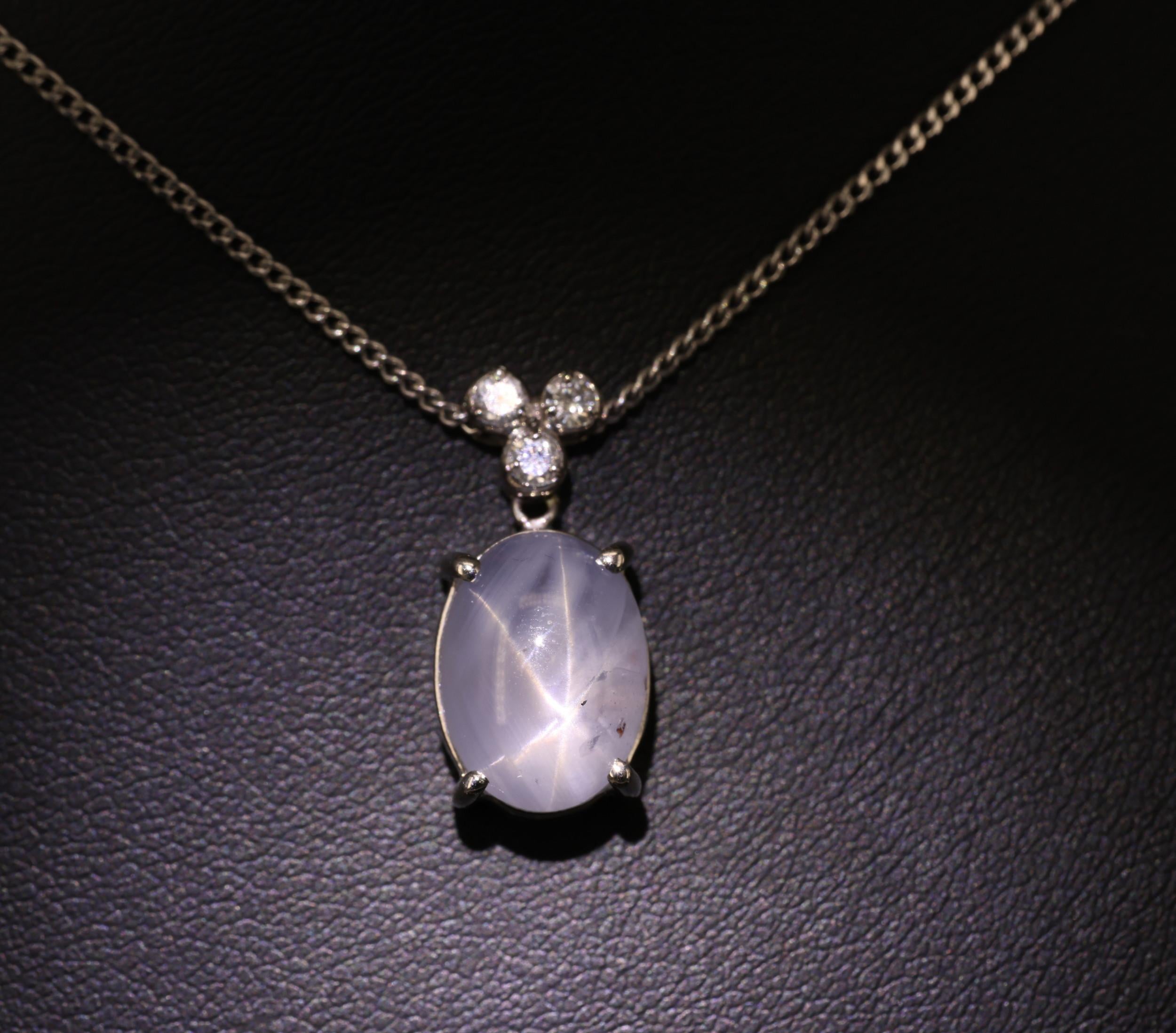 Vintage 11.33ct Natural Star Sapphire 0.19ct Diamond Platinum 15.5 Inch Necklace