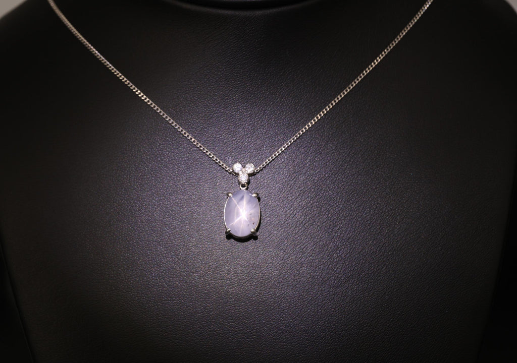 Vintage 11.33ct Natural Star Sapphire 0.19ct Diamond Platinum 15.5 Inch Necklace