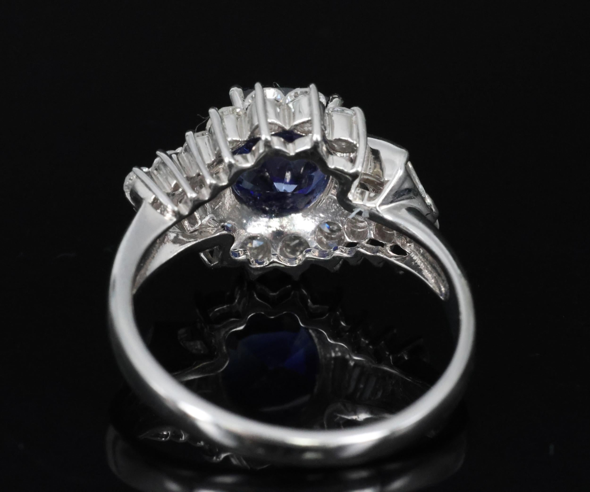 Fine 2.25ct GIA Blue Cushion Sapphire 0.80ct Diamond Platinum Ring, Size 7