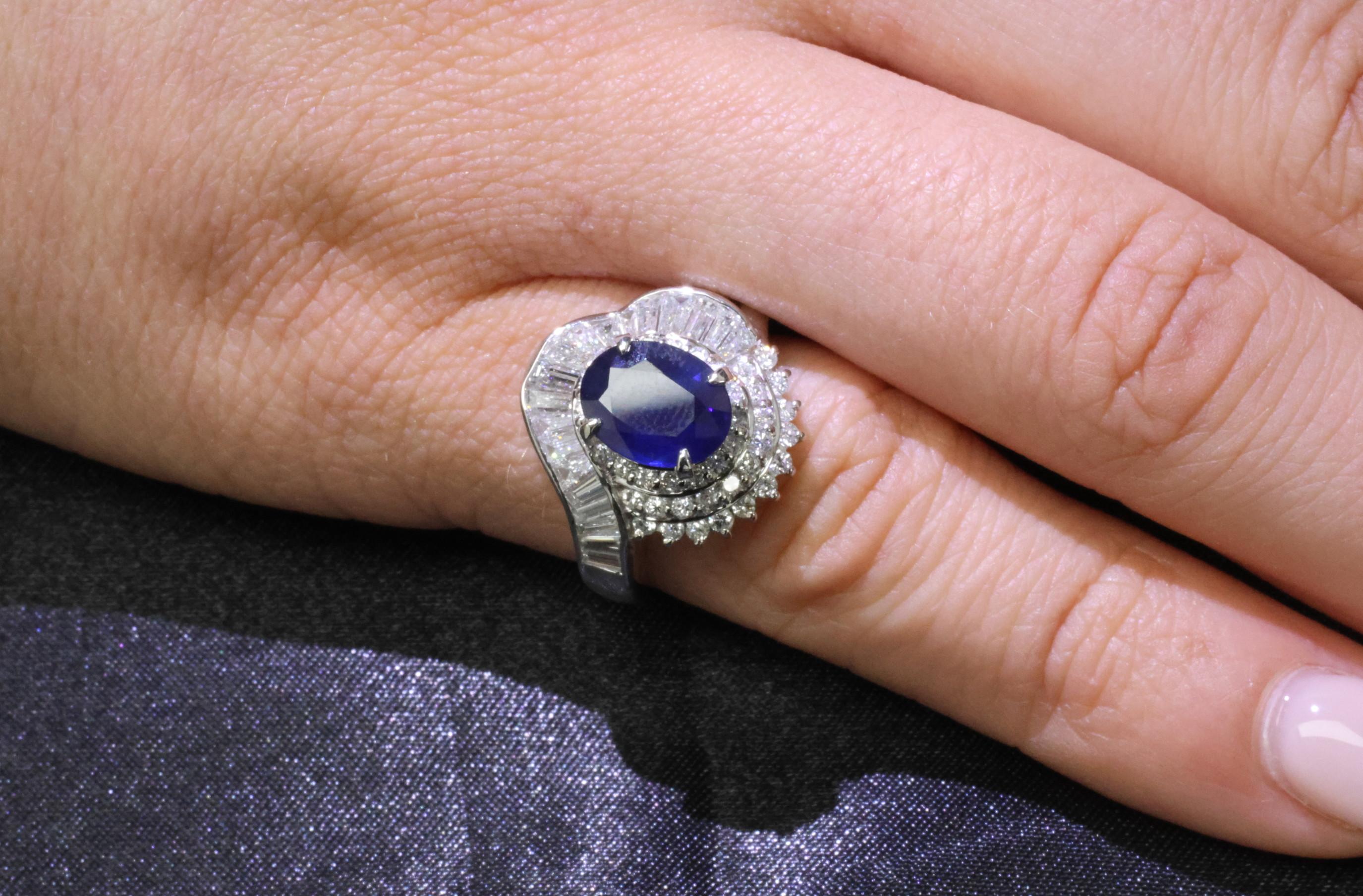 Vintage 2.16ct Royal Blue Sapphire & 1.42ct Diamond Platinum Ring, Size 5.75
