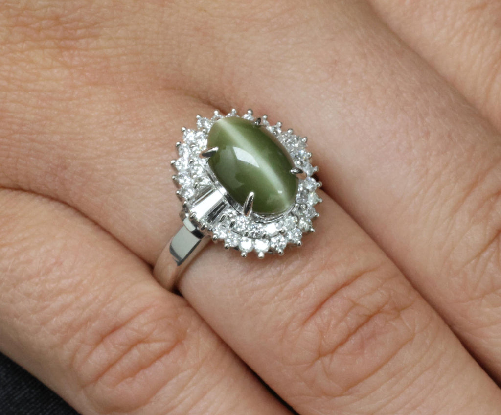 Vintage 5.33ct GIA Chrysoberyl Cat's Eye & 0.90ct Diamond Platinum Ring Size 7.5