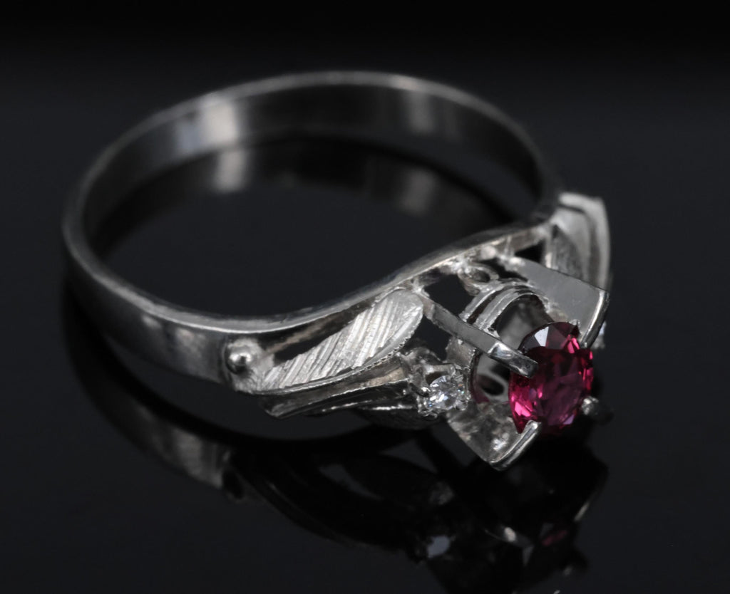 Vintage 0.30ct Ruby & 0.04ct Diamond Platinum Handmade Ring, Size 6.75, 3.4g