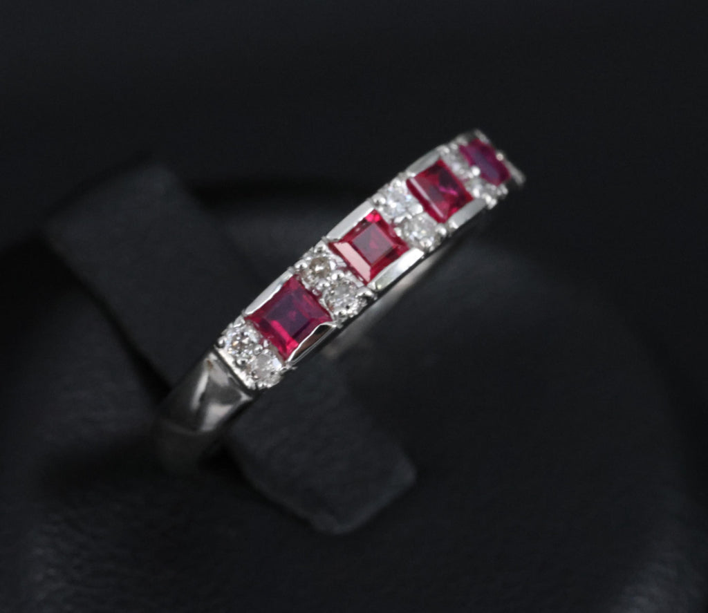 Vintage 0.55ct Vivid Red Ruby & 0.15ct Diamond Platinum 3.5mm Band Size 6.25