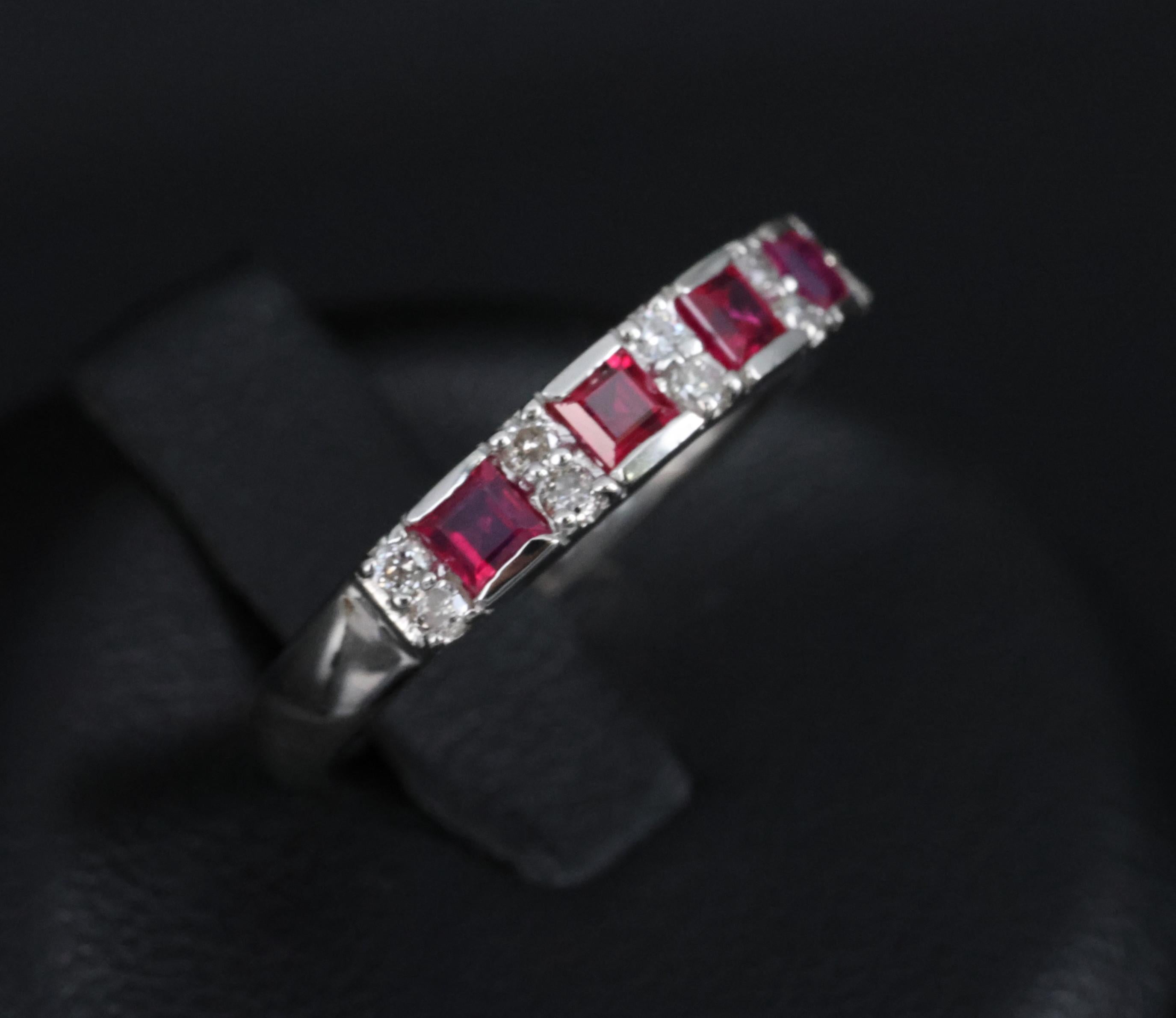 Vintage 0.55ct Vivid Red Ruby & 0.15ct Diamond Platinum 3.5mm Band Size 6.25