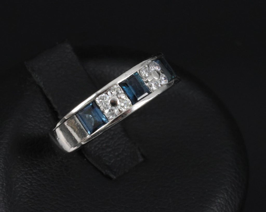 Vintage 0.68ct Natural Blue Sapphire 0.18ct Diamond Platinum 4.9mm Band Size 5.5