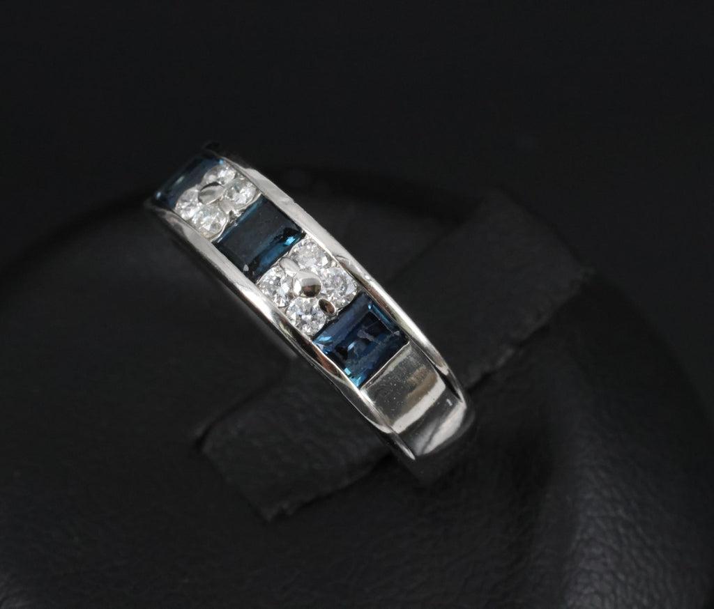 Vintage 0.68ct Natural Blue Sapphire 0.18ct Diamond Platinum 4.9mm Band Size 5.5